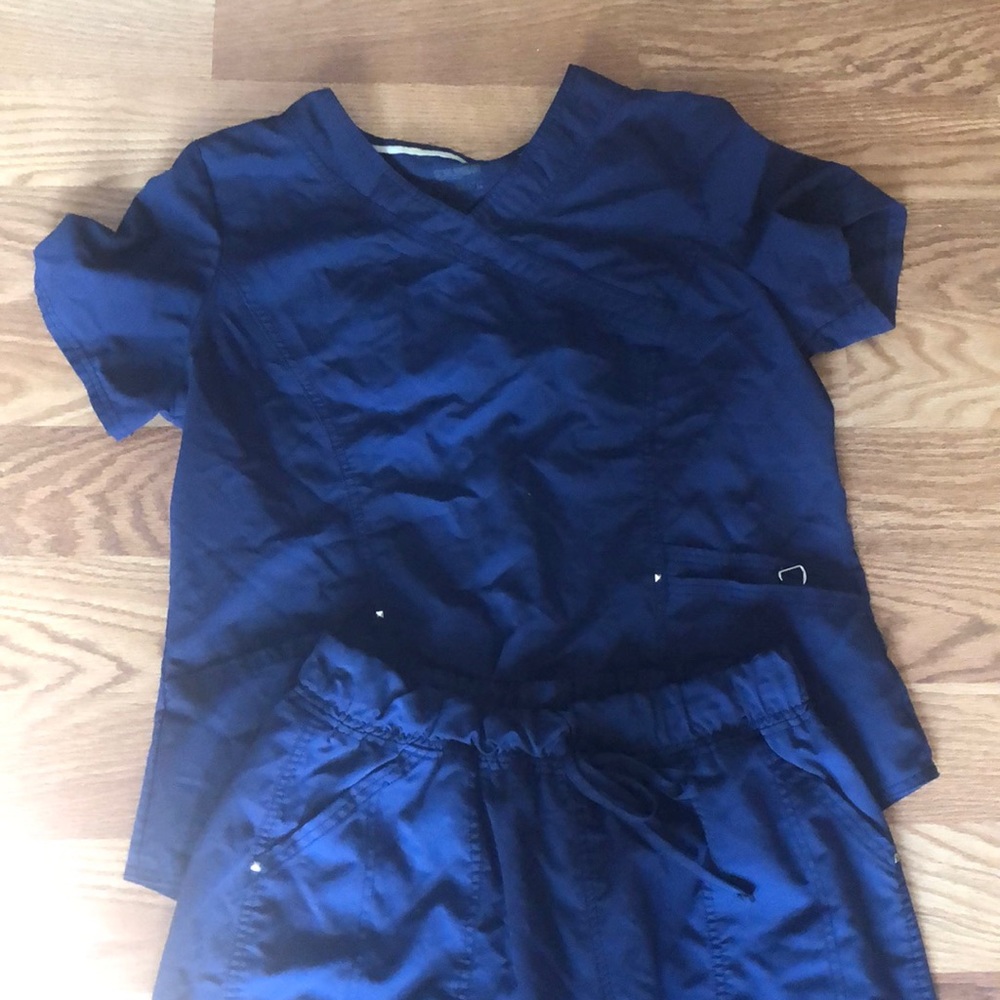 Scrubs set